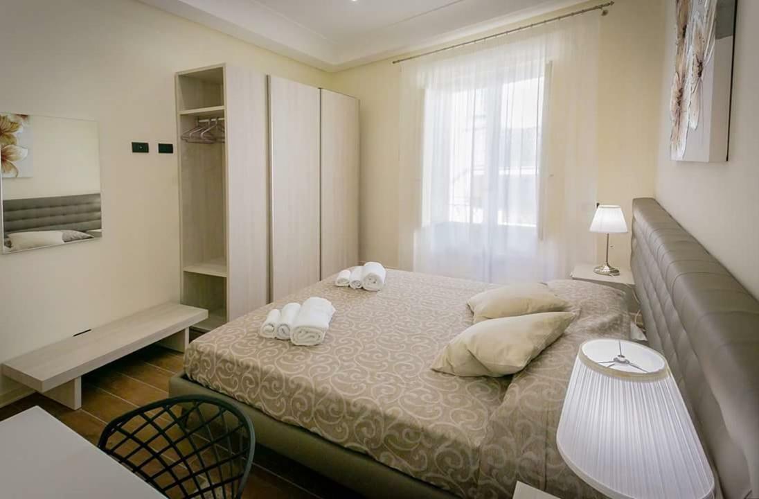 Le Suite Del Corso Cefalu Exterior photo